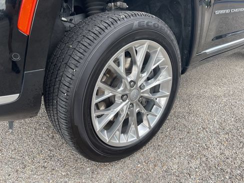 Used 2021 Jeep Grand Cherokee L Summit w/ Advanced Protech Group IV AWD/4WD image 13
