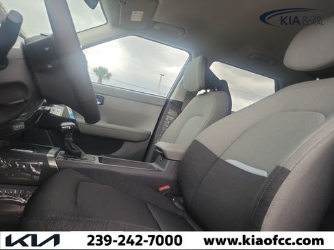 New 2027 Kia Seltos S FWD image 28