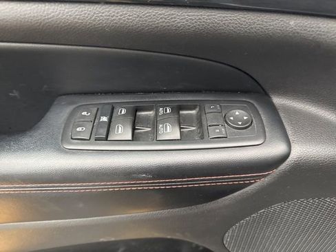 Used 2016 Jeep Grand Cherokee Laredo 75th Anniversary image 15