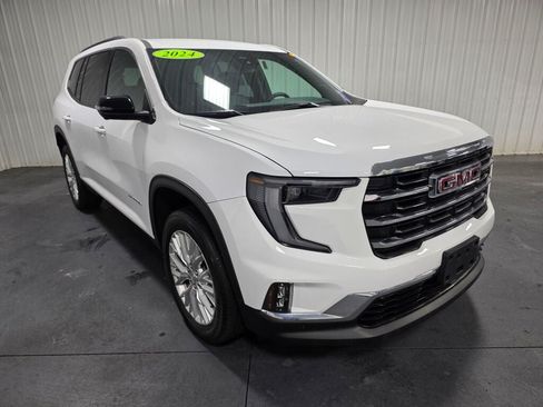 Used 2024 GMC Acadia Elevation FWD image 2