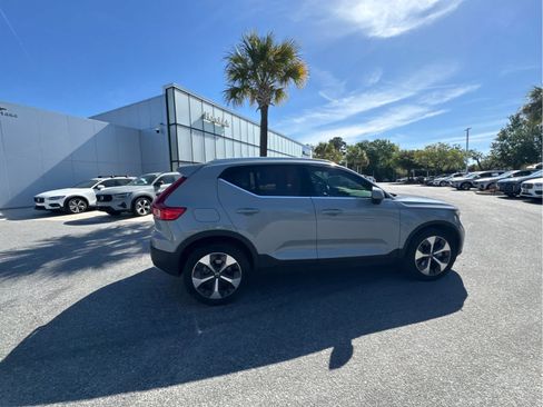 Used 2024 Volvo XC40 B5 Core w/ Climate Package image 26