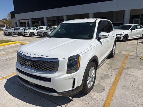 Certified 2021 Kia Telluride LX image 1