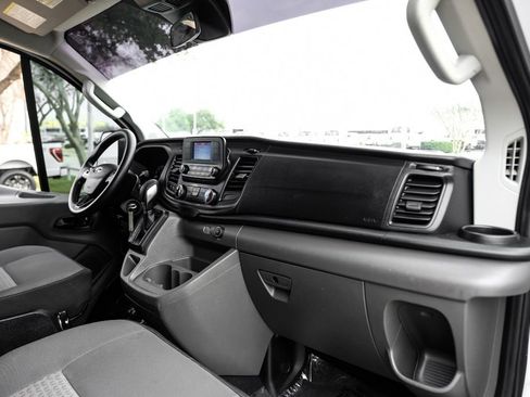 Used 2021 Ford Transit 350 XLT image 9