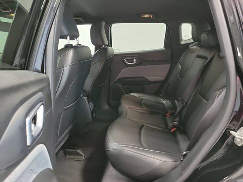 Used 2024 Jeep Compass Latitude AWD/4WD image 26