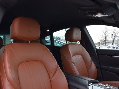 Used 2019 Maserati Levante AWD/4WD image 18
