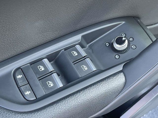 Used 2020 Audi Q5 2.0T Premium AWD/4WD image 16