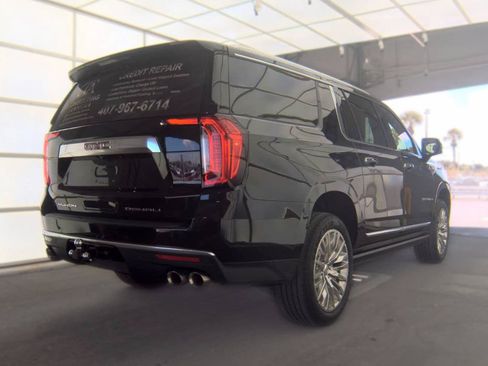 Used 2023 GMC Yukon XL Denali w/ Max Trailering Package AWD/4WD image 2