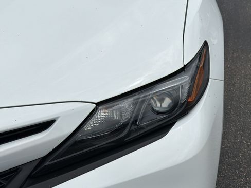 Used 2024 Toyota Camry SE FWD image 12