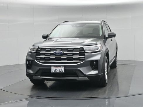 Used 2025 Ford Explorer Active w/ Active Comfort Package RWD image 59