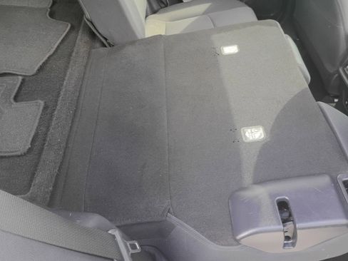 Used 2019 Toyota RAV4 XLE image 18