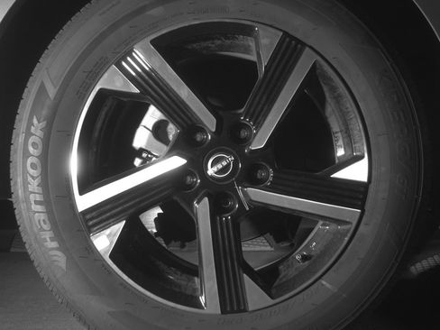 Used 2025 Nissan Sentra SV image 15