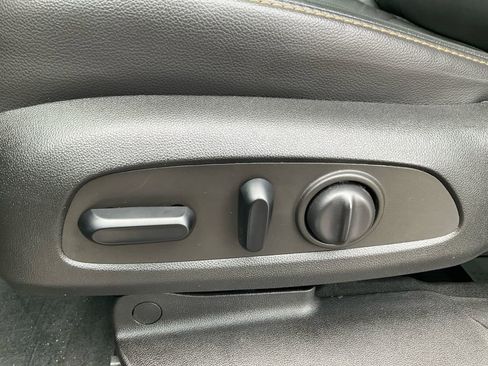 Used 2021 Chevrolet Traverse RS w/ LPO, Floor Liner Package image 29