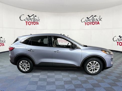 Used 2022 Ford Escape SE image 9