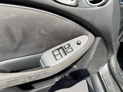 Used 2014 Nissan 370Z Coupe RWD image 13