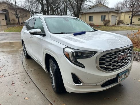 Used 2020 GMC Terrain Denali w/ Denali Premium Package image 10