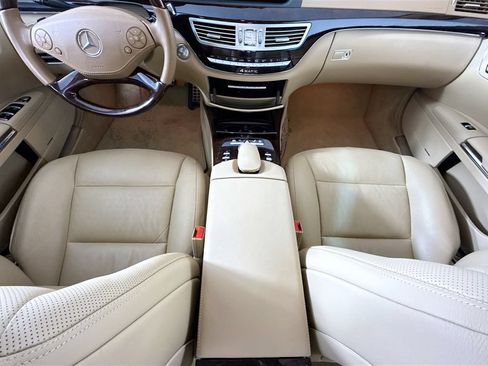 Used 2011 Mercedes-Benz S 550 4MATIC image 16