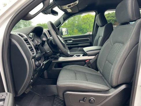 Used 2025 RAM 1500 Big Horn AWD/4WD image 4