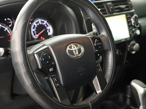 Used 2021 Toyota 4Runner TRD Off-Road Premium w/ Moonroof Package AWD/4WD image 16