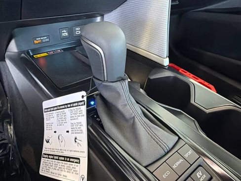 Certified 2026 Toyota Camry SE w/ Convenience Package FWD image 29
