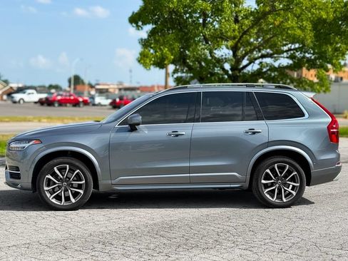Used 2018 Volvo XC90 T6 Momentum w/ Convenience Package AWD/4WD image 4