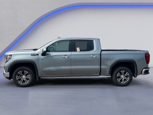 Used 2025 GMC Sierra 1500 SLT AWD/4WD image 3