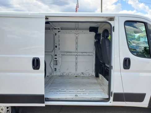 Used 2025 RAM ProMaster 2500 w/ Convenience Group FWD image 23