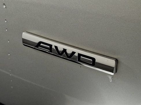 Used 2012 Hyundai Santa Fe SE AWD/4WD image 30