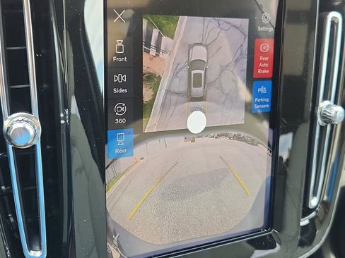 New 2026 Volvo XC40 B5 Plus w/ Climate Package image 21