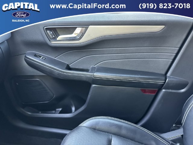 Certified 2022 Ford Escape SEL FWD image 28