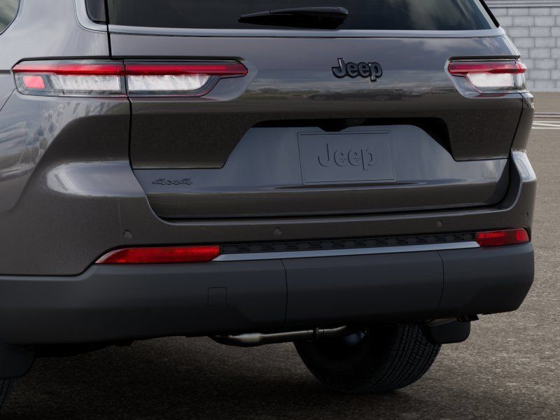 New 2026 Jeep Grand Cherokee L 4WD image 11