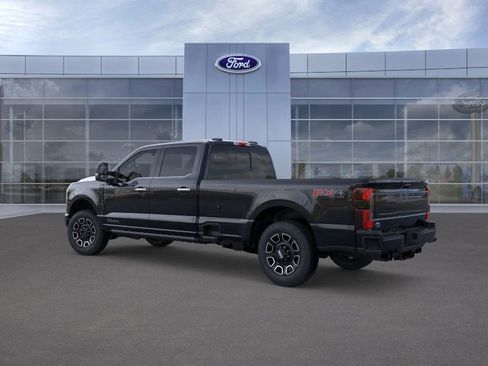 New 2026 Ford F250 Platinum w/ FX4 Off-Road Package image 4