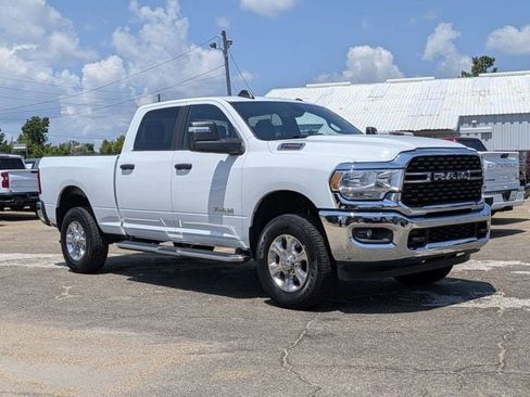 Used 2024 RAM 2500 Big Horn AWD/4WD image 2