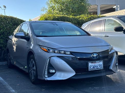 Used 2021 Toyota Prius Prime Limited w/ Carpet Mat Package (TMS) FWD image 3