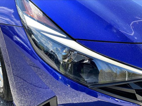Used 2023 Hyundai Elantra SE FWD image 27
