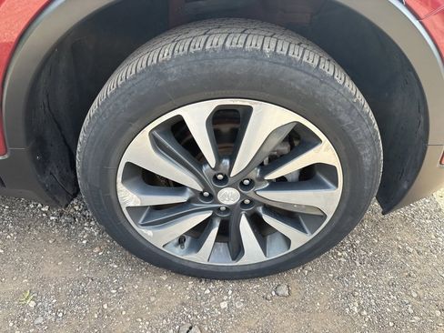 Used 2021 Buick Encore Preferred image 9