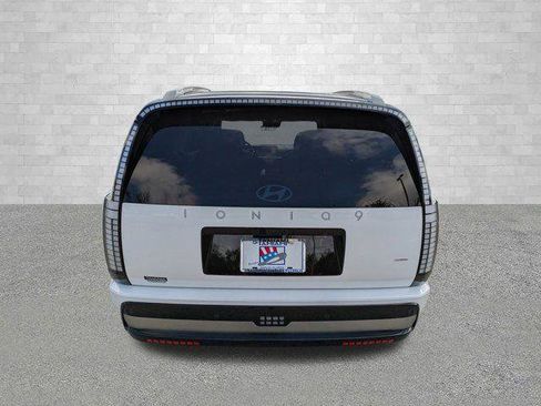 New 2026 Hyundai Ioniq 9 Calligraphy image 3
