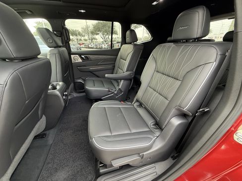 New 2026 Buick Enclave Avenir w/ Super Cruise Package image 17