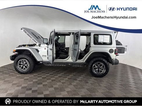 Used 2024 Jeep Wrangler Unlimited Rubicon image 11