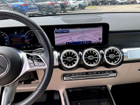 Certified 2024 Mercedes-Benz GLB 250 image 7