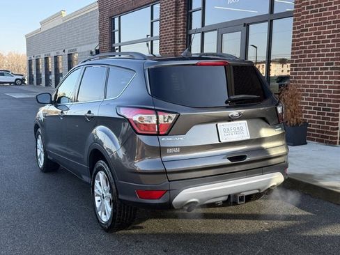 Used 2018 Ford Escape SE w/ Ford Safe & Smart Package image 4