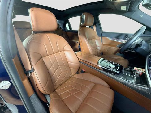Used 2024 BMW 740i w/ Executive Package RWD image 26