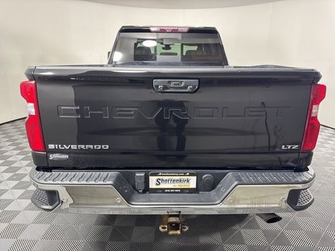 Used 2020 Chevrolet Silverado 2500 LTZ w/ LTZ Plus Package image 3