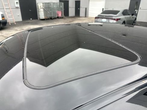 Used 2023 Lexus ES 300h w/ Premium Package image 10