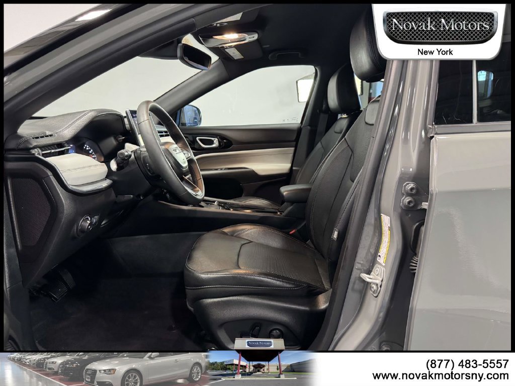 Used 2023 Jeep Compass Limited AWD/4WD image 16