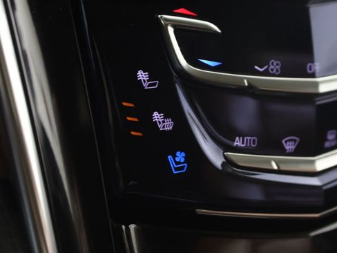 Used 2019 Cadillac Escalade Premium Luxury AWD/4WD image 8
