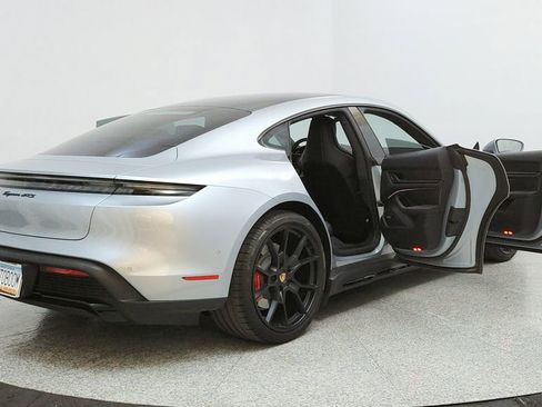 Used 2024 Porsche Taycan GTS image 11