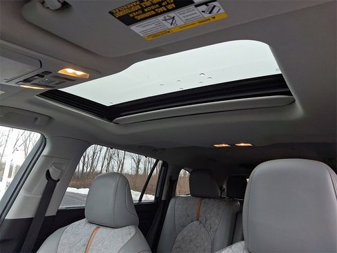 Certified 2022 Toyota Highlander Bronze Edition image 16