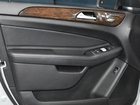 Used 2016 Mercedes-Benz GLE 350 4MATIC image 4