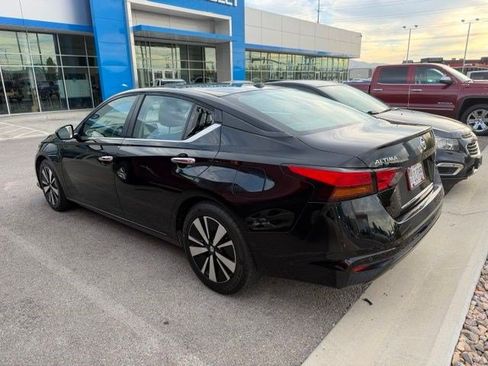 Used 2021 Nissan Altima 2.5 SV FWD image 13
