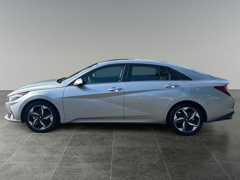 Used 2021 Hyundai Elantra Limited FWD image 5
